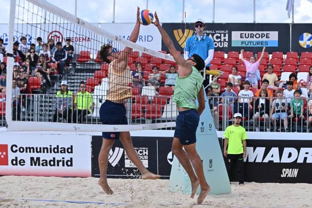 May 9, 2025, Madrid, Madrid, Spain: 1 ALVARO VIERA (ESP) - 2 NICOLAI OLE AAS (NOR) competes during the World Beach ProTour Futures volleyball match between SPAIN and NORWAY at Parque Deportivo Puerta de Hierro on May 09, 2025 in Madrid, Spain. Madrid Spain - ZUMAc312 20250509_zsp_c312_045 Copyright: xOscarxManuelxSanchezx