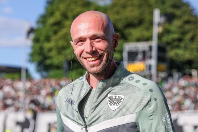 09.05.2025, Fussball, Saison 2024 2025, 2. Bundesliga, 33. Spieltag, Preussen Münster - Hertha BSC, Trainer Christian Pander (Preußen Münster) Münster LVM Arena NRW Deutschland xRHR-FOTO TRx
