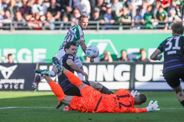 09.05.2025, Fussball, Saison 2024 2025, 2. Bundesliga, 33. Spieltag, Preussen Münster - Hertha BSC, Jorrit Hendrix (Preußen Münster) erzielt das Tor zum 1 zu 0. Münster LVM Arena NRW Deutschland xRHR-FOTO TRx