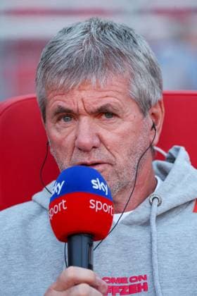 Chef-Trainer Friedhelm Funkel (1. FC Koeln) , 1.FC Nuernberg vs. 1.FC Koeln Fussball, 2. Bundesliga, DFL, Saison 2024 2025, Rueckrunde, 33. Spieltag, 09.05.2025 DFB regulations prohibit any use of photographs as image sequences and or quasi-video