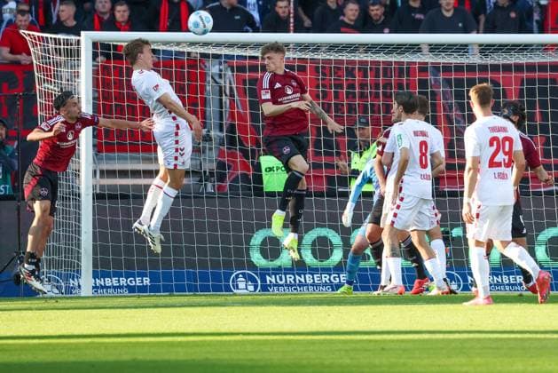 Kopfball von Florian Kainz 11(1. FC Koeln), 1.FC Nuernberg vs. 1.FC Koeln Fussball, 2. Bundesliga, DFL, Saison 2024 2025, Rueckrunde, 33. Spieltag, 09.05.2025 DFB regulations prohibit any use of photographs as image sequences and or quasi-video
