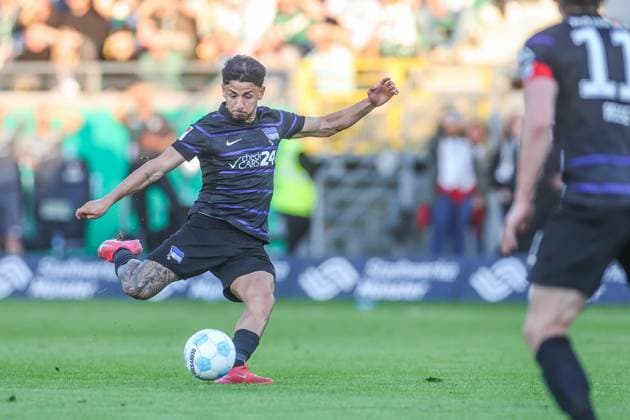 09.05.2025, Fussball, Saison 2024 2025, 2. Bundesliga, 33. Spieltag, Preussen Münster - Hertha BSC, Kevin Sessa (Hertha BSC) Münster LVM Arena NRW Deutschland xRHR-FOTO TRx