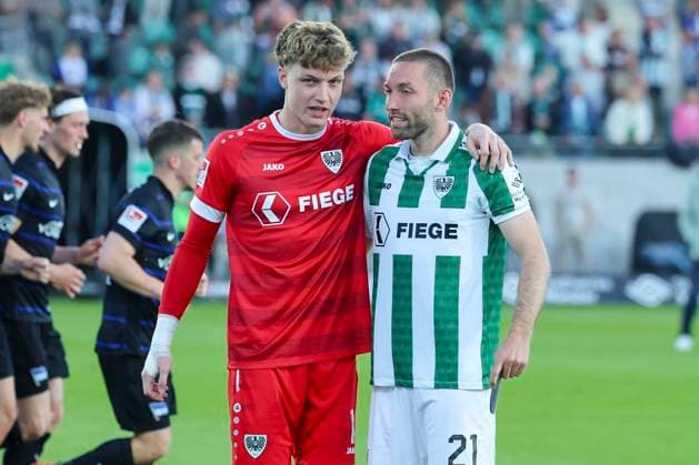 Torhueter Johannes Schenk (SC Preussen Muenster) und Rico Preissinger (SC Preussen Muenster) jubeln, 2. Bundesliga, Preußen Münster vs Hertha BSC, Preußenstadion am 09. May 2025 in Münster, Deutschland. (Foto von Marco Steinbrenner DeFodi Images) Torhueter Johannes Schenk (SC Preussen Muenster) und Rico Preissinger (SC Preussen Muenster) cheer, 2. Bundesliga, Preußen Münster vs Hertha BSC, Preußenstadion, May 9, 2025 in Münster, Germany. (Photo by Marco Steinbrenner DeFodi Images) DFB DFL REGULATIONS PROHIBIT ANY USE OF PHOTOGRAPHS AS IMAGE SEQUENCES AND OR QUASI-VIDEO.
