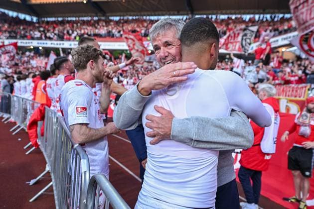 09.05.2025, Fussball, 2. Bundesliga, 33. Spieltag Saison 2024 2025, 1.FC Nürnberg - 1.FC Köln, Trainer Friedhelm Funkel (1. FC Köln), Linton Maina (1. FC Köln) xRHR-FOTO TKx