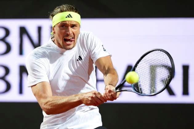 Sport Themen der Woche KW19 Sport Bilder des Tages Alexander Zverev of Germany during the match against Camilo Ugo Carabelli of Argentina at the Internazionali BNL d Italia 2025 tennis tournament at Foro Italico in Rome, Italy on May 9, 2025. Alexander Zverev won 6-2, 6-1. AntoniettaxBaldassarre