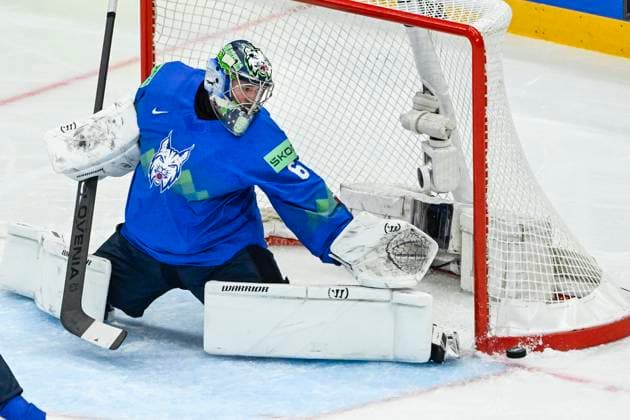 STOCKHOLM, SVERIGE 20250510 Slovakia s goalkeeper Lukas Horak in action during the IIHF Ice hockey, Eishockey World Championship, WM, Weltmeisterschaft group A match between Slovakia and Canada at Avicii Arena in Stockholm, Sweden, on May 10, 2025. STOCKHOLM SVERIGE x10080x
