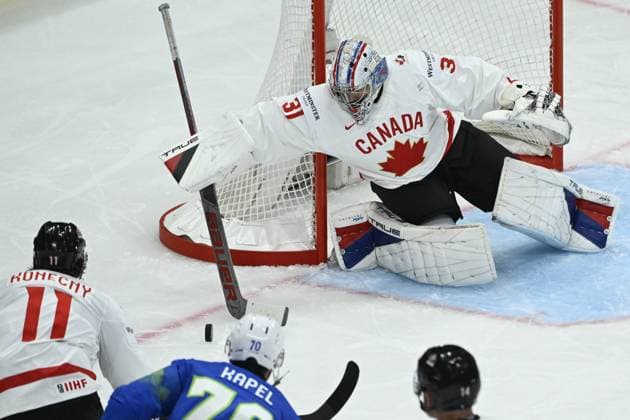 CORRECTION COUNTRY STOCKHOLM, SWEDEN 20250510 Canada s goalkeeper Dylan Garand in action during the IIHF Ice hockey, Eishockey World Championship, WM, Weltmeisterschaft group A match between Slovenia and Canada at Avicii Arena in Stockholm, Sweden, on May 10, 2025. STOCKHOLM SWEDEN ttexport x10080x