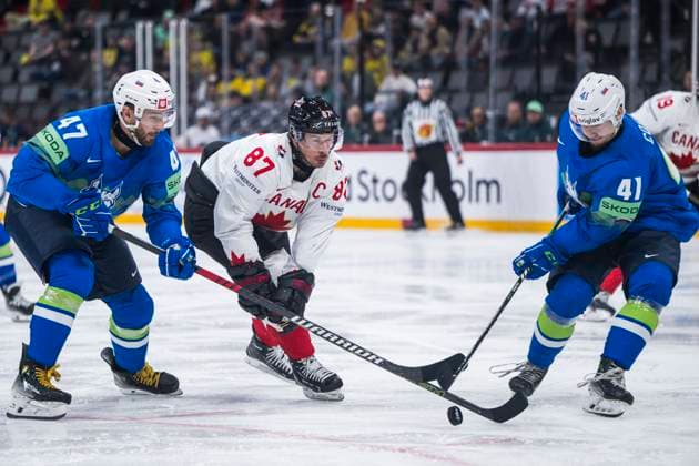 250510 Sidney Crosby of Canada during the 2025 IIHF Ice hockey, Eishockey World Championship, WM, Weltmeisterschaft group stage game between Slovenia and Canada on May 10, 2025 in Stockholm. Photo: Maxim Thore BILDBYRAN kod MT MT0810 ishockey, ice hockey,ishockey-vm 2025, vm, 2025 iihf world champ Copyright: MAXIMxTHORE BB250510MT031