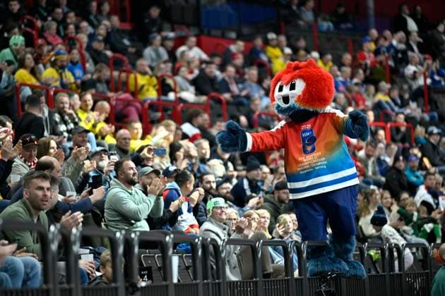 STOCKHOLM, SVERIGE 20250510 Beaty the official mascot of 2025 IIHF Ice hockey, Eishockey World Championship, WM, Weltmeisterschaft during the IIHF Ice Hockey World Championship group A match between Slovenia and Canada at Avicii Arena in Stockholm, Sweden, on May 10, 2025. STOCKHOLM SVERIGE x10080x