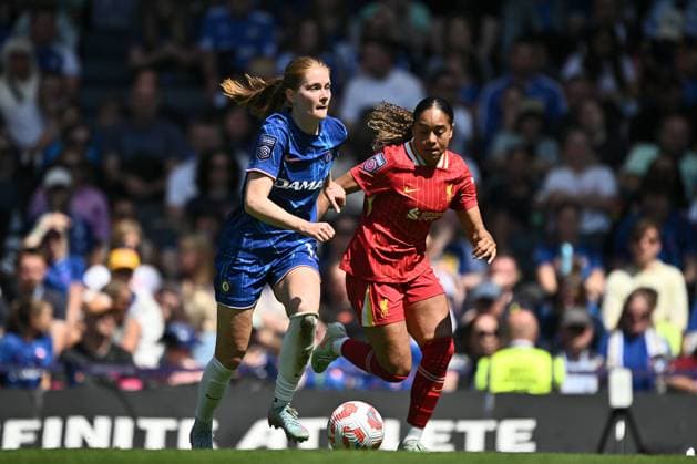 GB. London 10 MAY: Sjoeke Nusken, Olivia Smith during the Barclays Women s Super League match between Chelsea FC and Liverpool FC at Stamford Bridge on May 10, 2025 in London, England. Photo Sebastian Frej Chelsea FC v Liverpool FC, WSL Copyright: xSebastianxFrejx