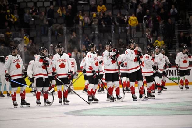 STOCKHOLM, SVERIGE 20250510 Canada players after winning, final score 0-4, the IIHF Ice hockey, Eishockey World Championship, WM, Weltmeisterschaft group A match between Slovenia and Canada at Avicii Arena in Stockholm, Sweden, on May 10, 2025. STOCKHOLM SVERIGE x10080x