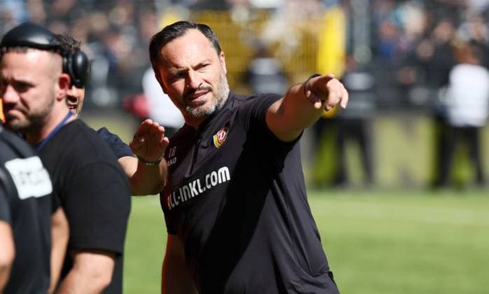 Mannheim, 10.05.2025, Carl Benz Stadion, Fussball, 3.Liga, 37.Spieltag , SV Waldhof Mannheim vs. SG Dynamo Dresden , Dresden jubelt nach dem Spiel. Dynamo ist Aufsteiger in die 2.Bundesliga. , Im Bild; Sportdirektor Thomas Brendel (Dresden) . , Nur zur redaktionellen Nutzung. Only editorial use. , DFB DFL regulations prohibit any use of photographs as image sequences and or quasi-video. ,