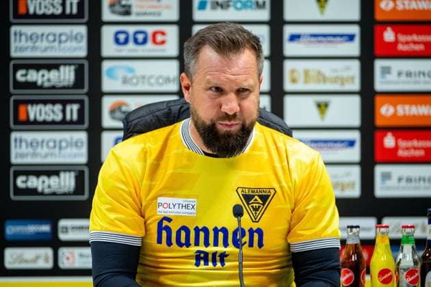 3. Fussball Bundesliga. Alemannia Aachen - 1. FC Saarbrücken, 37. Spieltag, 10.05.2025 Heiner Backhaus (Trainer der Alemannia Aachen) in der Pressekonferenz.; 3. Fussball Bundesliga. Alemannia Aachen - 1. FC Saarbrücken, 37. Spieltag, am 10.05.2025, Tivoli, Aachen. DFL DFB REGULATIONS PROHIBIT ANY USE OF PHOTOGRAPHS AS IMAGE SEQUENCES AND OR QUASI-VIDEO. *** 3 Soccer Bundesliga Alemannia Aachen 1 FC Saarbrücken, 37 Matchday, 10 05 2025 Heiner Backhaus Coach of Alemannia Aachen in the press conference 3 Soccer Bundesliga Alemannia Aachen 1 FC Saarbrücken, 37 Matchday, on 10 05 2025, Tivoli, Aachen DFL DFB REGULATIONS PROHIBIT ANY USE OF PHOTOGRAPHS AS IMAGE SEQUENCES AND OR QUASI VIDEO Copyright: xBEAUTIFULxSPORTS Erlhofx