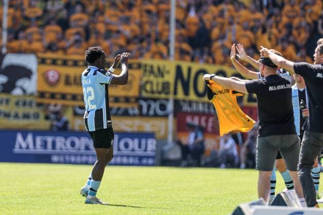 Kennedy Okpala (SV Waldhof Mannheim, 32) bei seiner Auswechslung beim SV Waldhof Mannheim - SG Dynamo Dresden am 10.05.25 in Carl Benz Stadion, Mannheim xamx Foto: Alfio Marino