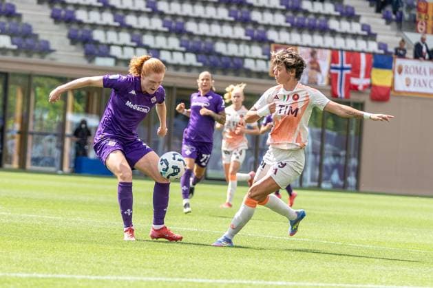 3 Stine Ballisager (Fiorentina Femminile) vs 9 Valentina Giacinti (Roma Women) during ACF Fiorentina vs AS Roma, Italian football Serie A Women match in Bagno a Ripoli (FI), Italy, May 10 2025  Copyright: xSaraxEsposito IPAxSportx xipa-agency.netx xx IPA_57492289 IPA_Agency_IPA57492289