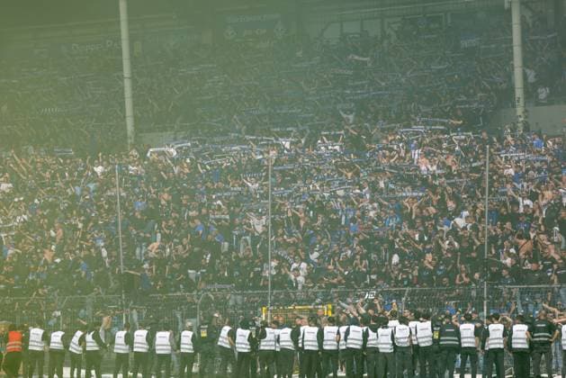 10.05.2025, xhettx, Fussball 3.Liga, SV Waldhof Mannheim - Dynamo Dresden v.l. Waldhoffans im Block (DFL DFB REGULATIONS PROHIBIT ANY USE OF PHOTOGRAPHS as IMAGE SEQUENCES and or QUASI-VIDEO)