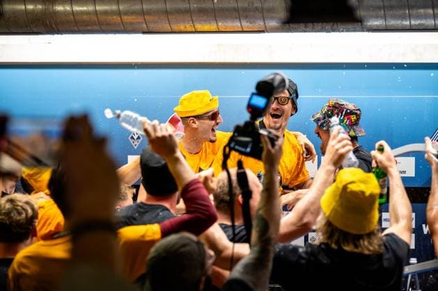 3. Liga, SV Waldhof Mannheim 07 - SG Dynamo Dresden; 10.05.2025 Bierdusche bei der Pressekonferenz mit den Spielern der SG Dynamo Dresden und Thomas Stamm 3. Liga, SV Waldhof Mannheim 07 - Dynamo Dresden, am 10.05.2025 im Carl-Benz-Stadion in Mannheim. DFB REGULATIONS PROHIBIT ANY USE OF PHOTOGRAPHS AS IMAGE SEQUENCES AND OR QUASI-VIDEO.