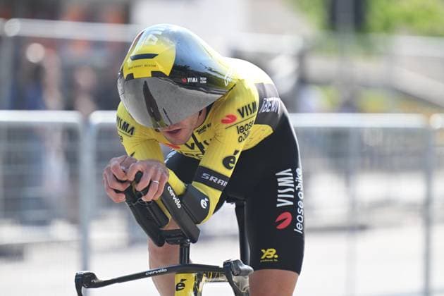 10-05-2025 Giro D italia; Tappa 02 Tirana - Tirana; 2025, Visma - Lease A Bike; Yates, Simon; Tirana; 