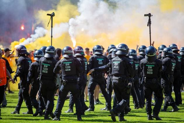 Fußball 3. Liga, Saison 2024 25, 37. Spieltag: Waldhof Mannheim gegen Dynamo Dresden