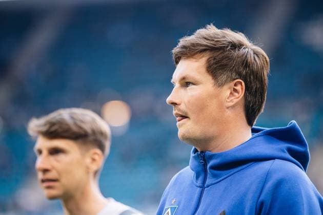 Fußball I Herren I Saison 2024-2025 I 2. Bundesliga I 33. Spieltag I Hamburger SV - SSV Ulm I 10.05.2025 Merlin Polzin (Trainer, Hamburger SV) im Fokus. Hamburg Volksparkstadion Hamburg Deutschland