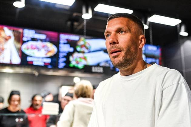 Sport Themen der Woche KW19 Sport Bilder des Tages 2025.05.10 Zabrze Otwarcie pierwszego punktu Mangal Doner x Lukas Podolski w Polsce Mangal Doner x Lukas Podolski N z Lukas Podolski Foto Mateusz Sobczak PressFocus 2025.05.10 Zabrze Opening day of first Mangal Doner x Lukas Podolski in Poland Mangal Doner x Lukas Podolski Lukas Podolski Credit: Mateusz Sobczak PressFocus NEWSPIX.PL --- newspix.pl 