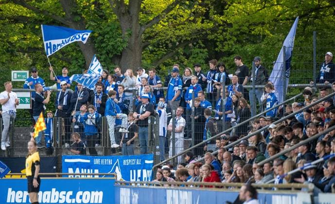 Fußball, Frauen, Saison 2024 2025, Regionalliga Nordost (19. Spieltag), Hertha BSC - FC Viktoria 89 Berlin, Fans von Hertha, 10.05. 2025, Copyright: xMatthiasxKochx