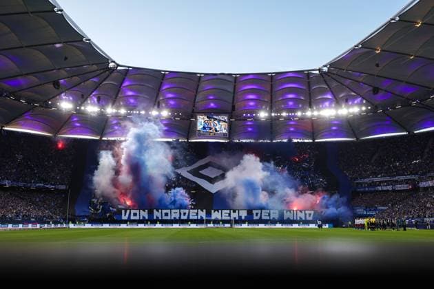 10.05.2025, 2. Bundesliga, 33. Spieltag, Hamburger SV - SSV Ulm 1846, Choreo der HSV Fans, Hamburg Volksparkstadion Hamburg Deutschland xRHR-FOTO DEx