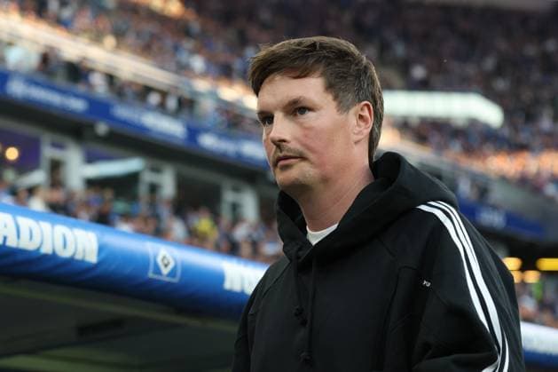 2. Bundesliga - Hamburger SV - SSV Ulm am 10.05.2025 im Volksparkstadion in Hamburg Trainer Merlin Polzin (Hamburg)