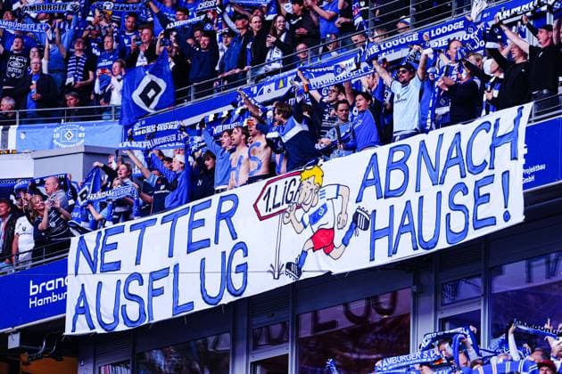 Banner Fans Hamburger SV GER, Hamburger SV vs. SSV Ulm, Fussball, 2. Bundesliga, Spieltag 33, Saison 2024 2025, 10.05.2025 DFL REGULATIONS PROHIBIT ANY USE OF PHOTOGRAPHS AS IMAGE SEQUENCES AND OR QUASI-VIDEO GER, Hamburger SV vs. SSV Ulm, Fussball, 2. Bundesliga, Spieltag 33, Saison 2024 2025, 10.05.2025 Hamburg