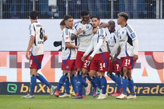 10.05.2025, xtgx, Fussball 2.Bundesliga, Hamburger SV - SSV Ulm 1846 Fußball v.l. Torjubel nach dem Tor zum celebrating the goal celebrate 1:1 durch Ludovit Reis (Hamburger SV) (DFL DFB REGULATIONS PROHIBIT ANY USE OF PHOTOGRAPHS as IMAGE SEQUENCES and or QUASI-VIDEO) Hamburg