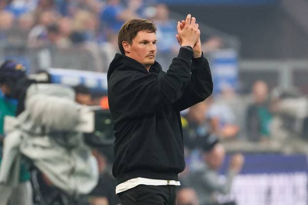 2. Bundesliga - Hamburger SV - SSV Ulm am 10.05.2025 im Volksparkstadion in Hamburg Trainer Merlin Polzin (Hamburg) ist zufrieden