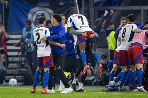 2. Fußball-Bundesliga: Hamburger SV vs. SSV Ulm 1846; 10.05.25 Jubel Torjubel bei Team Hamburger SV nach dem Treffer zum 3:0 2. Fußball-Bundesliga: Hamburger SV vs. SSV Ulm 1846, Volksparkstadion am 10.05.25