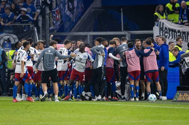 2. Fußball-Bundesliga: Hamburger SV vs. SSV Ulm 1846; 10.05.25 Jubel Torjubel bei Team Hamburger SV nach dem Treffer zum 3:0 2. Fußball-Bundesliga: Hamburger SV vs. SSV Ulm 1846, Volksparkstadion am 10.05.25