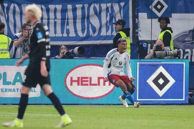 10.05.2025, 2. Bundesliga, 33. Spieltag, Hamburger SV - SSV Ulm 1846, Ransford Königsdörffer (Hamburger SV) bejubelt das Tor zum 2:1, Hamburg Volksparkstadion Hamburg Deutschland xRHR-FOTO DEx