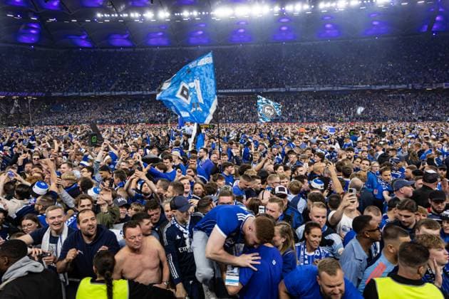 2. Fußball-Bundesliga: Hamburger SV vs. SSV Ulm 1846; 10.05.25 Jubel nach Sieg und Aufstieg Hamburger SV 2. Fußball-Bundesliga: Hamburger SV vs. SSV Ulm 1846, Volksparkstadion am 10.05.25