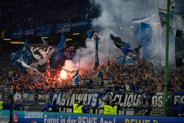 2. Fußball-Bundesliga: Hamburger SV vs. SSV Ulm 1846; 10.05.25 Jubel nach Sieg und Aufstieg Hamburger SV. 2. Fußball-Bundesliga: Hamburger SV vs. SSV Ulm 1846, Volksparkstadion am 10.05.25