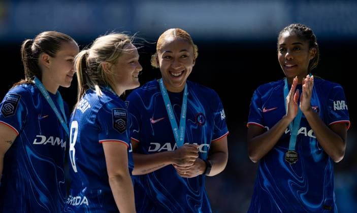 GB. London 10 MAY: Lauren James, Ashley Lawrence, Erin Cuthbert during the Barclays Women s Super League match between Chelsea FC and Liverpool FC at Stamford Bridge on May 10, 2025 in London, England. Photo Sebastian Frej Chelsea FC v Liverpool FC, WSL Copyright: xSebastianxFrejx