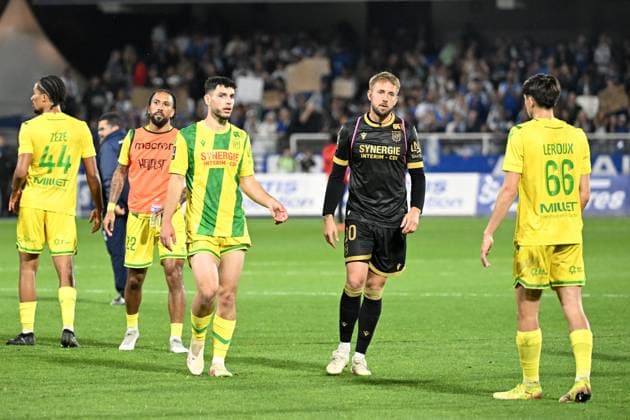 AJ Auxerre v FC Nantes - Ligue 1 MCDonald s 2024 2025 30 Patrik CARLGREN (fcn) - 39 Matthis ABLINE (fcn) during the Ligue 1 MCDonald s match between Auxerre and Nantes on May 10, 2025 at Stade de L Abbe-Deschamps in Auxerre, France. Auxerre France  Copyright: xFEPx 776319160