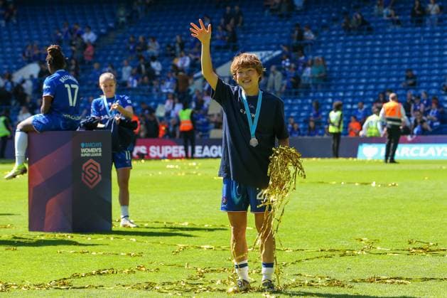 10th May 2025; Stamford Bridge, London, England; Womens Super League Football, Chelsea versus Liverpool; Maika Hamano of Chelsea celebrating after the match  ActionPlus12786211 KatiexChan