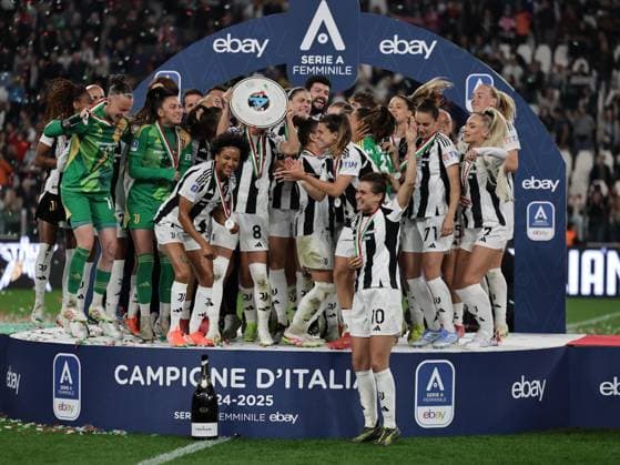 Fußball, Frauen, Juventus Turin - Inter Mailand Juventus v FC Internazionale - Women Serie A Play-off Group A Juventus Women s Team participates in the Serie A 2024-2025 match between Juventus Women and FC Internazionale Milano Femminile in Turin, Italy, on May 10, 2025 Turin ITA Italy  Copyright: xLorisxRosellix originalFilename:roselli-juventus250510_np5KW.jpg