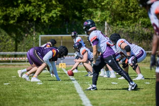 American Football, Saison 2025, Frankfurt Galaxy, Training, Sportplatz Nieder-Eschbach, European League of Football (ELF), Fanday, 10.05.2025 Trainingsspiel der Frankfurt Galaxy beim Fanday 10.05.25 in Nieder-Eschbach Hessen Germany