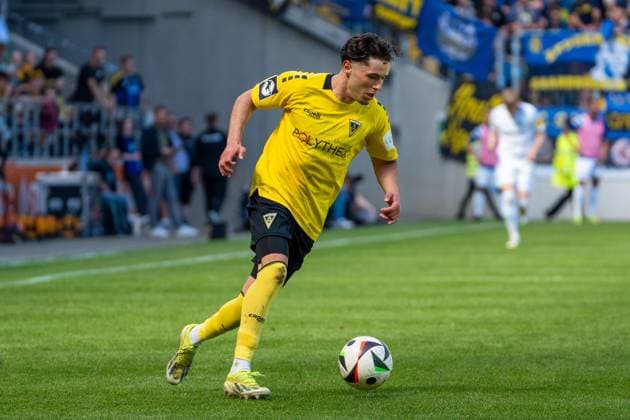 Soufiane El Faouzi (Alemannia Aachen, 18) TSV Alemannia Aachen vs. 1. FC Saarbruecken, Fussball, 3. Liga, 37. Spieltag, Saison 2024 2025, 10.05.2025 DFB REGULATIONS PROHIBIT ANY USE OF PHOTOGRAPHS AS IMAGE SEQUENCES AND OR QUASI-VIDEO TSV Alemannia Aachen vs. 1. FC Saarbruecken, Fussball, 3. Liga, 37. Spieltag, Saison 2024 2025, 10.05.2025 Aachen *** Soufiane El Faouzi Alemannia Aachen, 18 TSV Alemannia Aachen vs 1 FC Saarbruecken, Football, 3 Liga, 37 Matchday, Season 2024 2025, 10 05 2025 DFB REGULATIONS PROHIBIT ANY USE OF PHOTOGRAPHS AS IMAGE SEQUENCES AND OR QUASI VIDEO TSV Alemannia Aachen vs 1 FC Saarbruecken, Football, 3 Liga, 37 Matchday, Season 2024 2025, 10 05 2025 Aachen Copyright: xEibner-Pressefoto JustinxDerondex EP_JDU