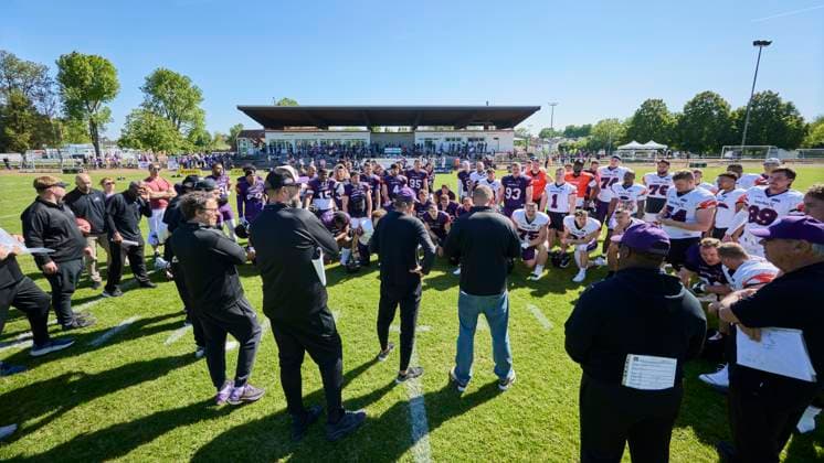 American Football, Saison 2025, Frankfurt Galaxy, Training, Sportplatz Nieder-Eschbach, European League of Football (ELF), Fanday, 10.05.2025 Hessen Germany