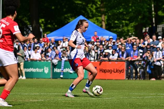Fußball I Frauen I Saison 2024-2025 I 2. Bundesliga I 25. Spieltag I Hamburger SV - SC Freiburg II I 11.05.2025 Victoria Schulz (19, Hamburger SV) Hamburg Am Volkspark Hamburg Deutschland Copyright: xLobeca FelixxSchlikisx
