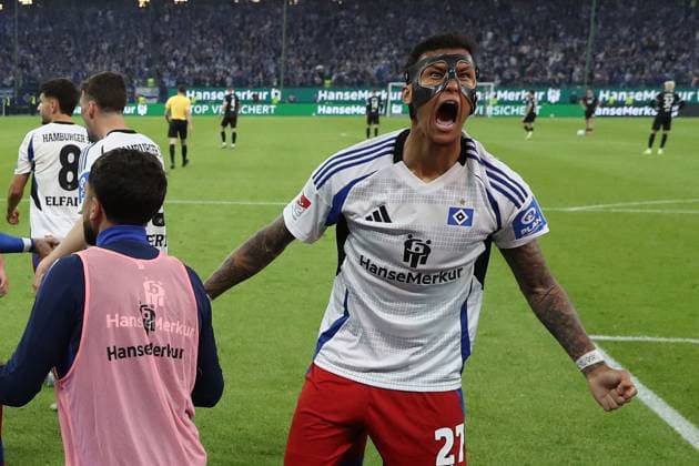 10.05.2025, xtgx, Fussball 2.Bundesliga, Hamburger SV - SSV Ulm 1846 Fußball v.l. Torjubel nach dem Tor zum celebrating the goal celebrate 2:1 Davie Selke (Hamburger SV) (DFL DFB REGULATIONS PROHIBIT ANY USE OF PHOTOGRAPHS as IMAGE SEQUENCES and or QUASI-VIDEO) Hamburg
