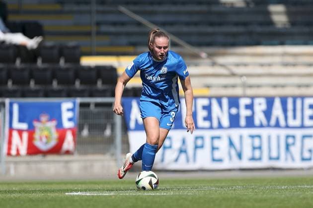 27.04.2025, Frauen, Fussball, Saison 2024 2025, 2. Frauen-Bundesliga, 25. Spieltag: Eintracht Frankfurt II - SV Meppen 1912 e. V. Nina Rolfes ( 3, SV Meppen 1912 e. V.) Frankfurt am Main Stadion am Brentanobad Hessen Deutschland