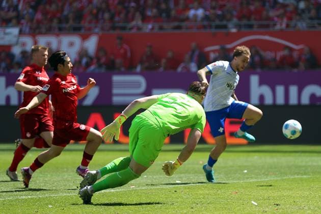 11.05.2025, xrekx, Fussball 2.Bundesliga, 1.FC Kaiserslautern - SV Darmstadt 98 v.l. Torschuss zum 0:1 durch Luca Marseiler (SV Darmstadt 98) (DFL DFB REGULATIONS PROHIBIT ANY USE OF PHOTOGRAPHS as IMAGE SEQUENCES and or QUASI-VIDEO) Kaiserslautern