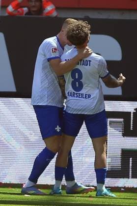 11.05.2025, xrekx, Fussball 2.Bundesliga, 1.FC Kaiserslautern - SV Darmstadt 98 v.l. Torjubel nach dem Tor zum 0:1 celebrating the goal celebrate durch Luca Marseiler (SV Darmstadt 98) (DFL DFB REGULATIONS PROHIBIT ANY USE OF PHOTOGRAPHS as IMAGE SEQUENCES and or QUASI-VIDEO) Kaiserslautern