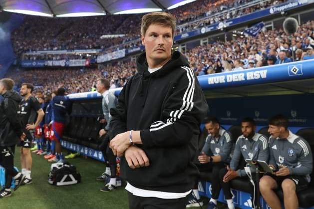 10.05.2025, xtgx, Fussball 2. Bundesliga, Hamburger SV - SSV Ulm 1846 emspor, v.l. Merlin Polzin (HSV, Trainer) Portrait, Portraet, Einzelbild (DFL DFB REGULATIONS PROHIBIT ANY USE OF PHOTOGRAPHS as IMAGE SEQUENCES and or QUASI-VIDEO) Hamburg