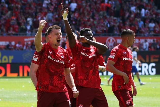 11.05.2025, xmohx, Fussball 2.Bundesliga, 1.FC Kaiserslautern - SV Darmstadt 98 v.l. Torjubel nach dem Tor zum celebrating the goal celebrate 2:1 durch Ragnar Ache (1. FC Kaiserslautern) (DFL DFB REGULATIONS PROHIBIT ANY USE OF PHOTOGRAPHS as IMAGE SEQUENCES and or QUASI-VIDEO) Kaiserslautern